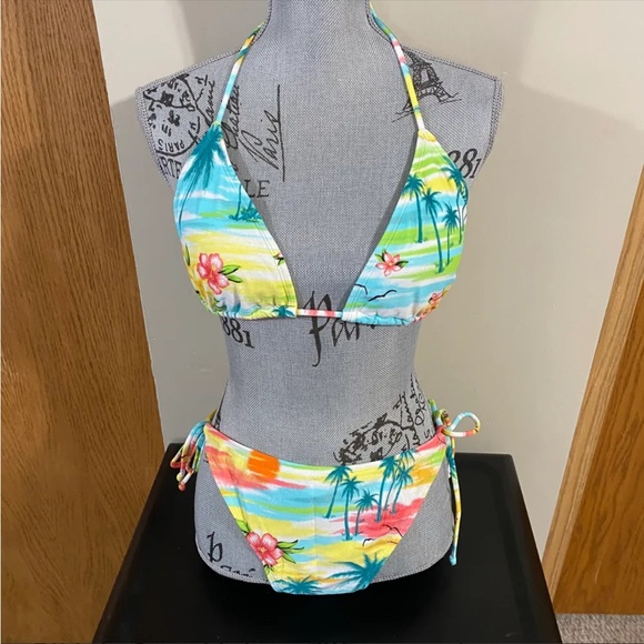 Cute extra large bikini - Picture 2 of 7